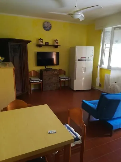 Residence A Due Passi Dal Mare Marina Di Carrara Italy